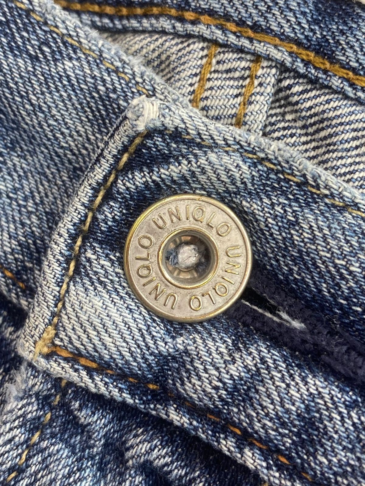 Uniqlo Uniqlo Brand Faded Embroidery Style Ripped Jeans Size US 32 / EU 48 - 11 Thumbnail