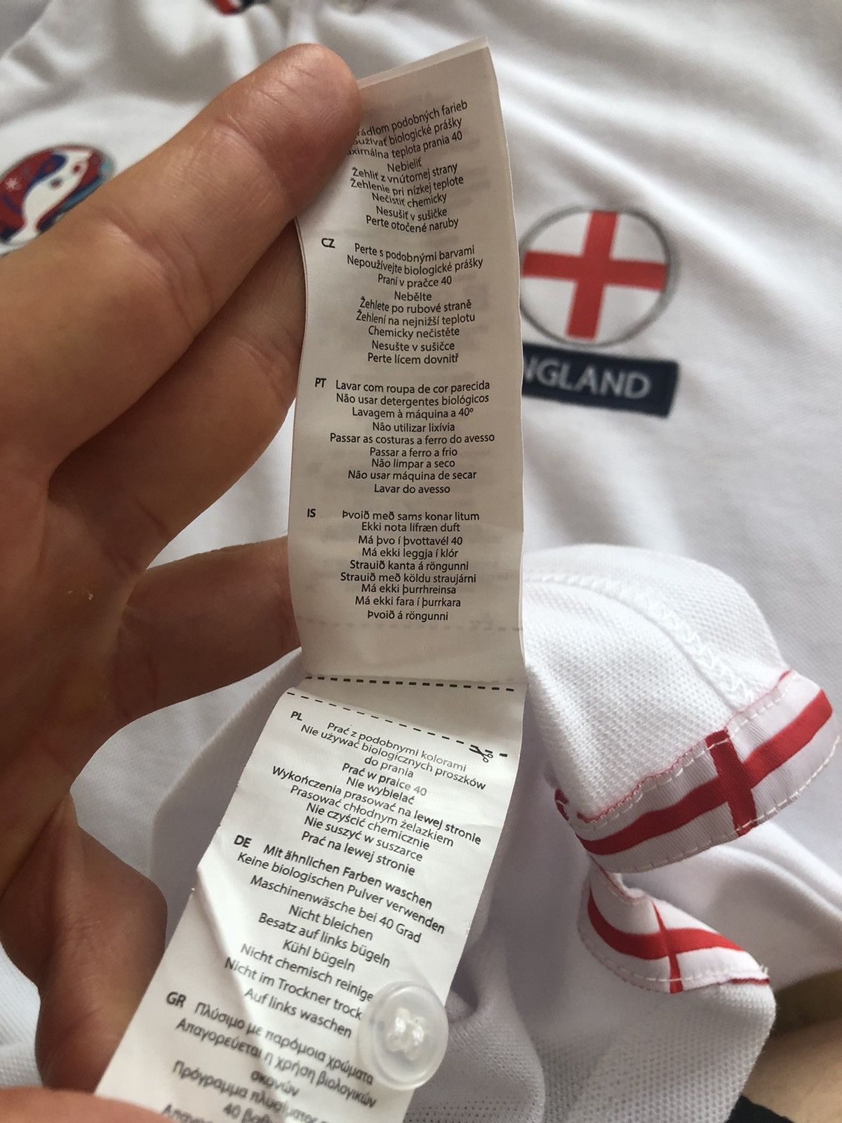 Vintage RARE UEFA EURO 2016 ENGLAND FOOTBALL SOCCER SHIRT JERSEY Size US S / EU 44-46 / 1 - 7 Thumbnail