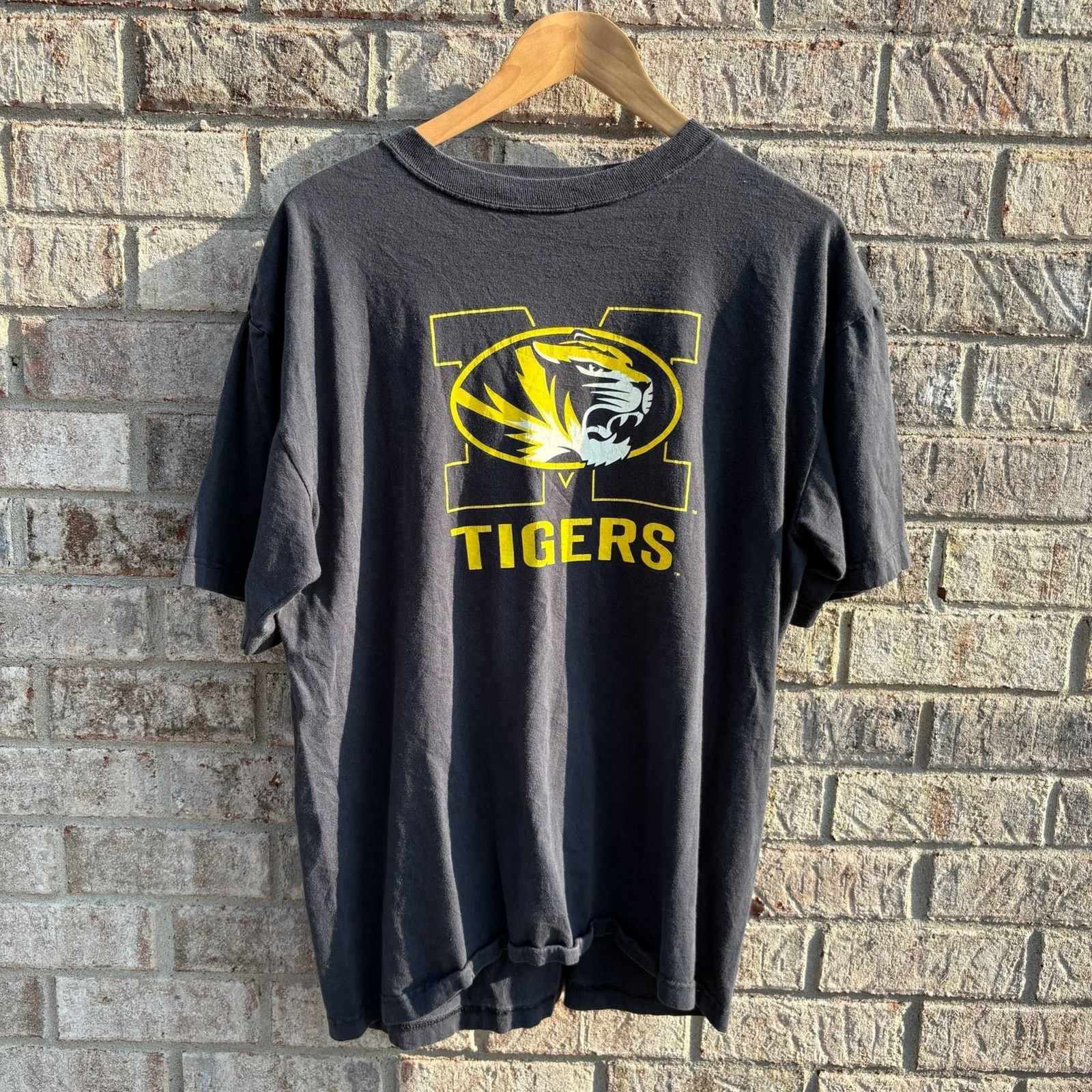 NCAA Vintage Missouri t shirt Size US L / EU 52-54 / 3 - 1 Thumbnail