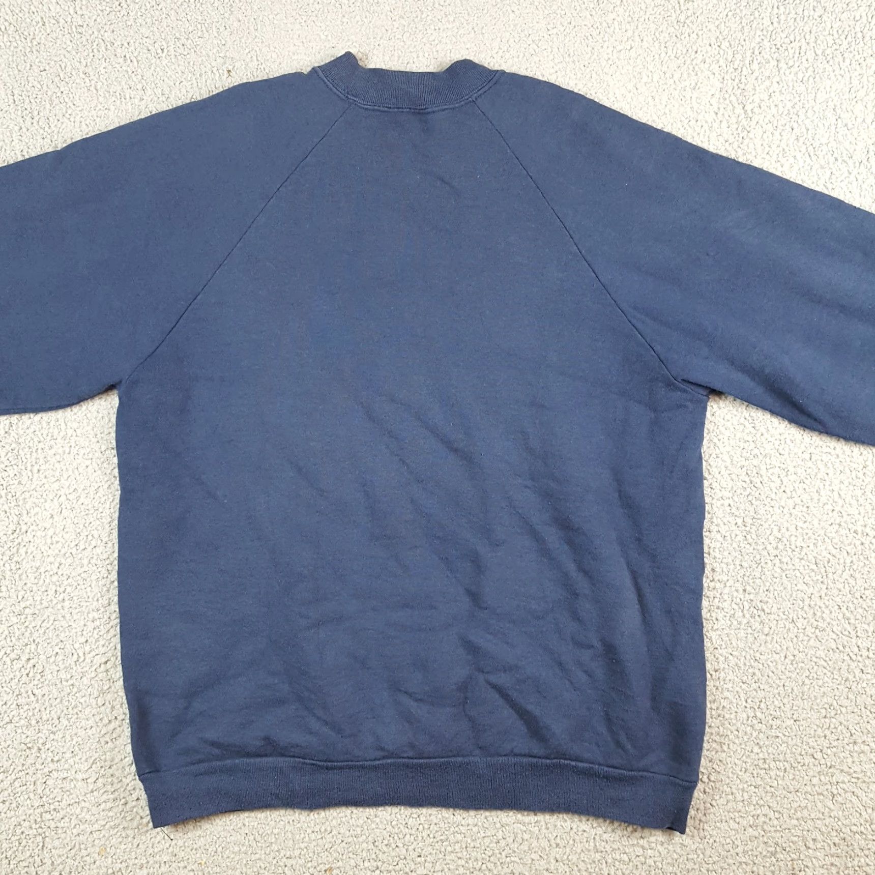 Vintage Vintage Ireland Faded Raglan Sleeve Size XL Pullover Crewneck Sweatshirt 90s Size US XL / EU 56 / 4 - 6 Thumbnail