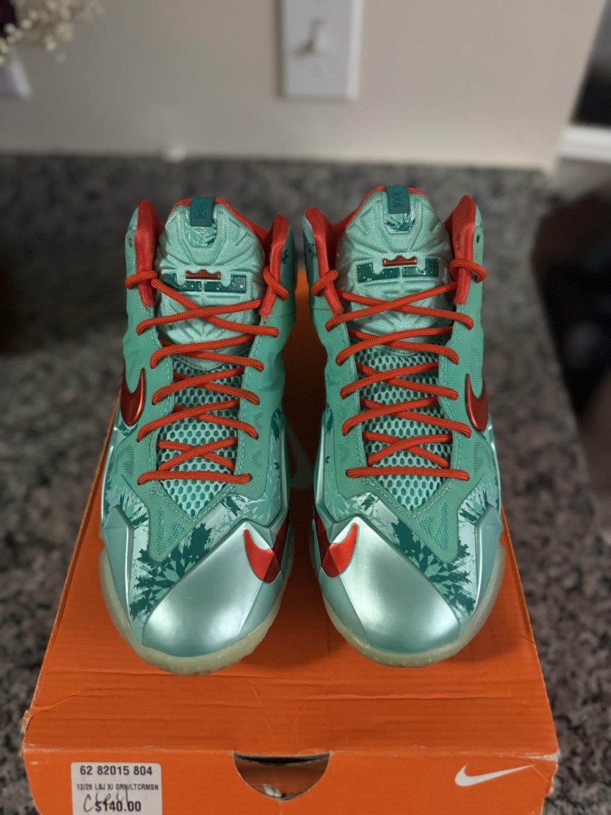 Nike 5.5Y -Nike Lebron XI 11 XMAS Christmas Arctic Green Glow Size US 5.5 / EU 38 - 6 Thumbnail