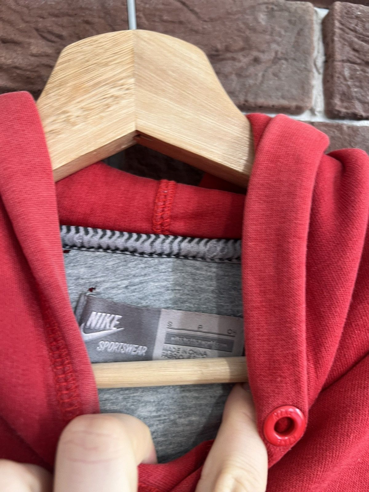 Nike Vintage 00s Y2K Nike Spellout Grey Tag Hoodie S Red Size US S / EU 44-46 / 1 - 6 Thumbnail