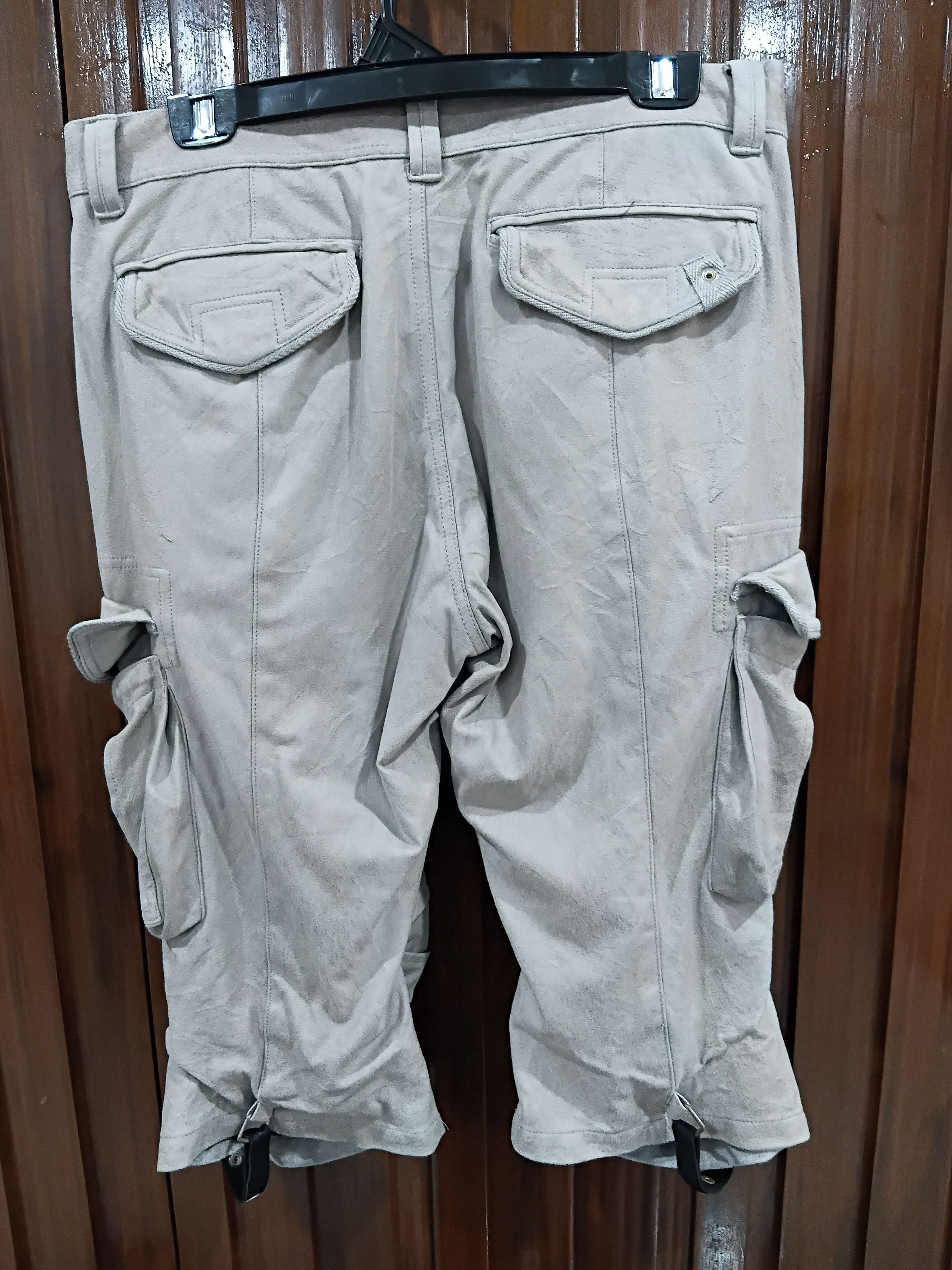 Tornado Mart 2000s Tornado Mart Bondage Gas Mask Cargo Shorts Jorts Size US 34 / EU 50 - 2 Thumbnail