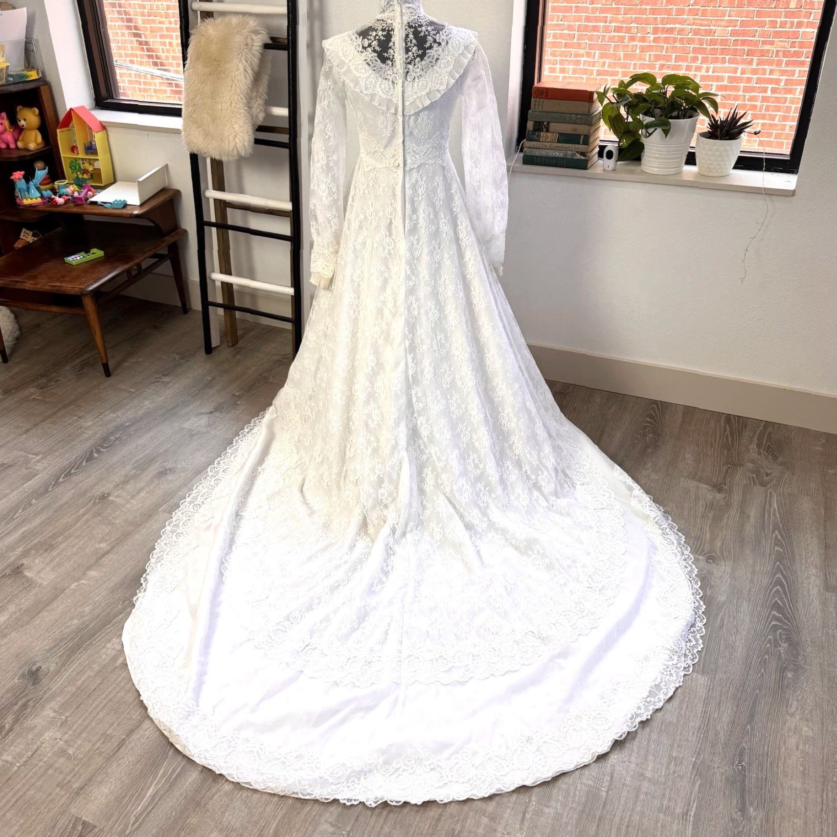 Vintage VINTAGE Union Made White Lace Victorian Boho High Neck Wedding Dress 60s 70s 8 Size ONE SIZE - 6 Thumbnail