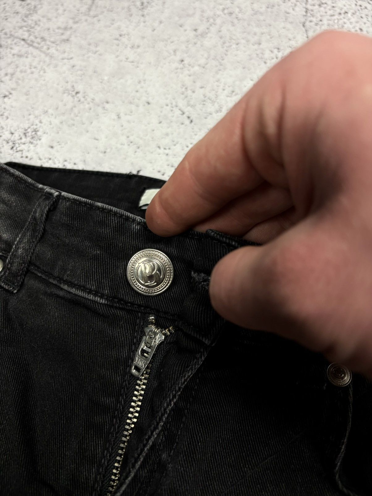 Pierre Balmain Balmain washed jeans , double knee style, slim-fit Size 25" / US 0 / IT 36 - 3 Thumbnail