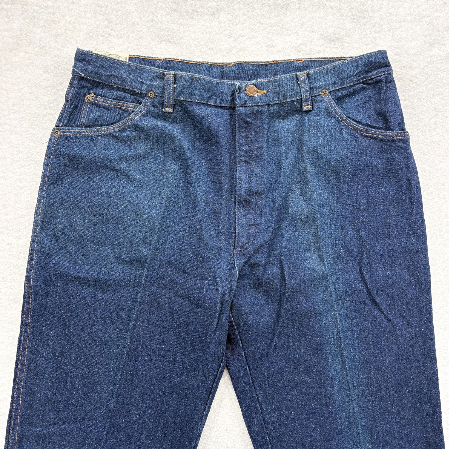 Wrangler VINTAGE Wrangler Jeans Mens 38x32 Blue Dark Wash Straight Denim USA 85223PW Size US 38 / EU 54 - 3 Thumbnail