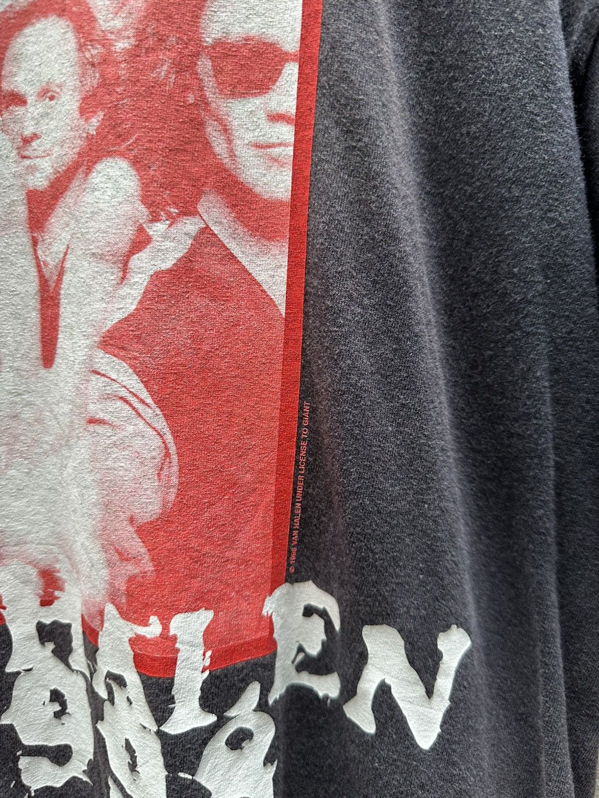 Band Tees × Giant × Vintage Vintage 90's Van Halen American Rock Band Faded Tees Size US L / EU 52-54 / 3 - 5 Thumbnail