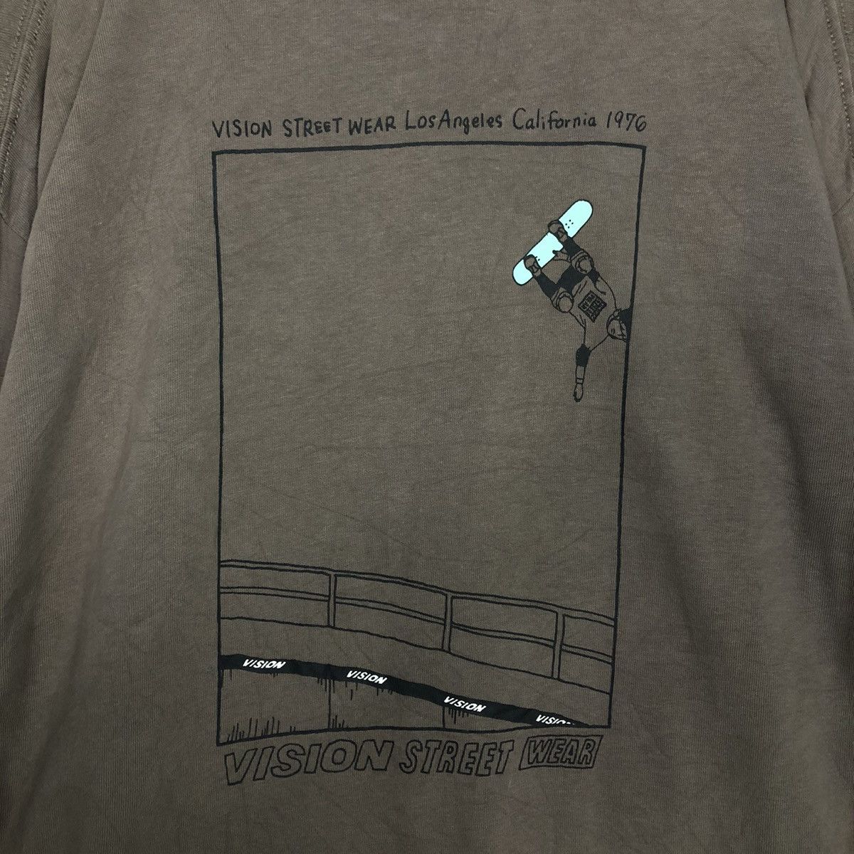 Vision Streetwear 📌Vintage Sweatshirt Vision Street Wear Box Logo Spell Out Size US M / EU 48-50 / 2 - 13 Thumbnail