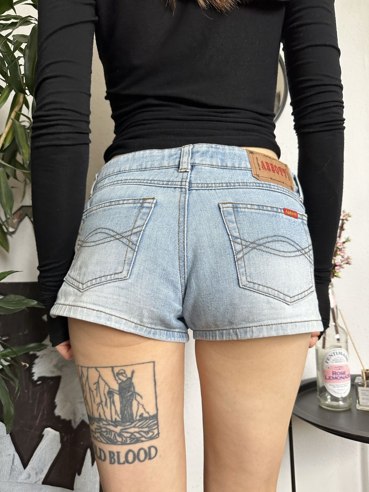 Vintage Vintage Sexy Washed Denim Mini Mico Shorts y2k Size 30" / US 8 / IT 44 - 5 Thumbnail