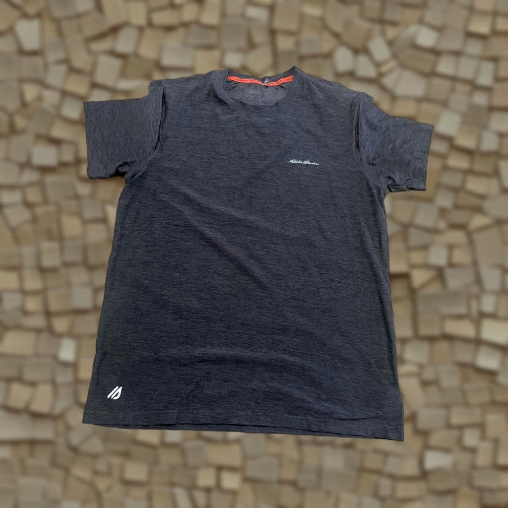 Eddie Bauer Eddie Bauer Shirt Men’s Size M Black Logo Short Sleeve T-Shirt, Regular Fit, Solid, Vintage: No Size US M / EU 48-50 / 2 - 1 Thumbnail