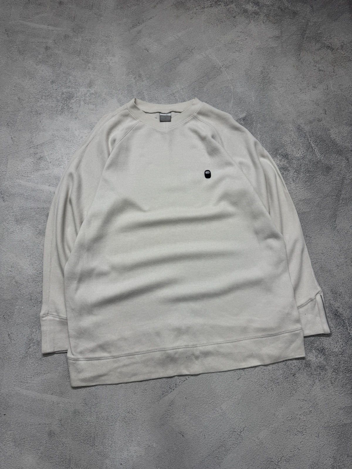 Nike Vintage Y2k Nike Mini Swoosh Sweatshirt 90’s Size US XL / EU 56 / 4 - 3 Thumbnail
