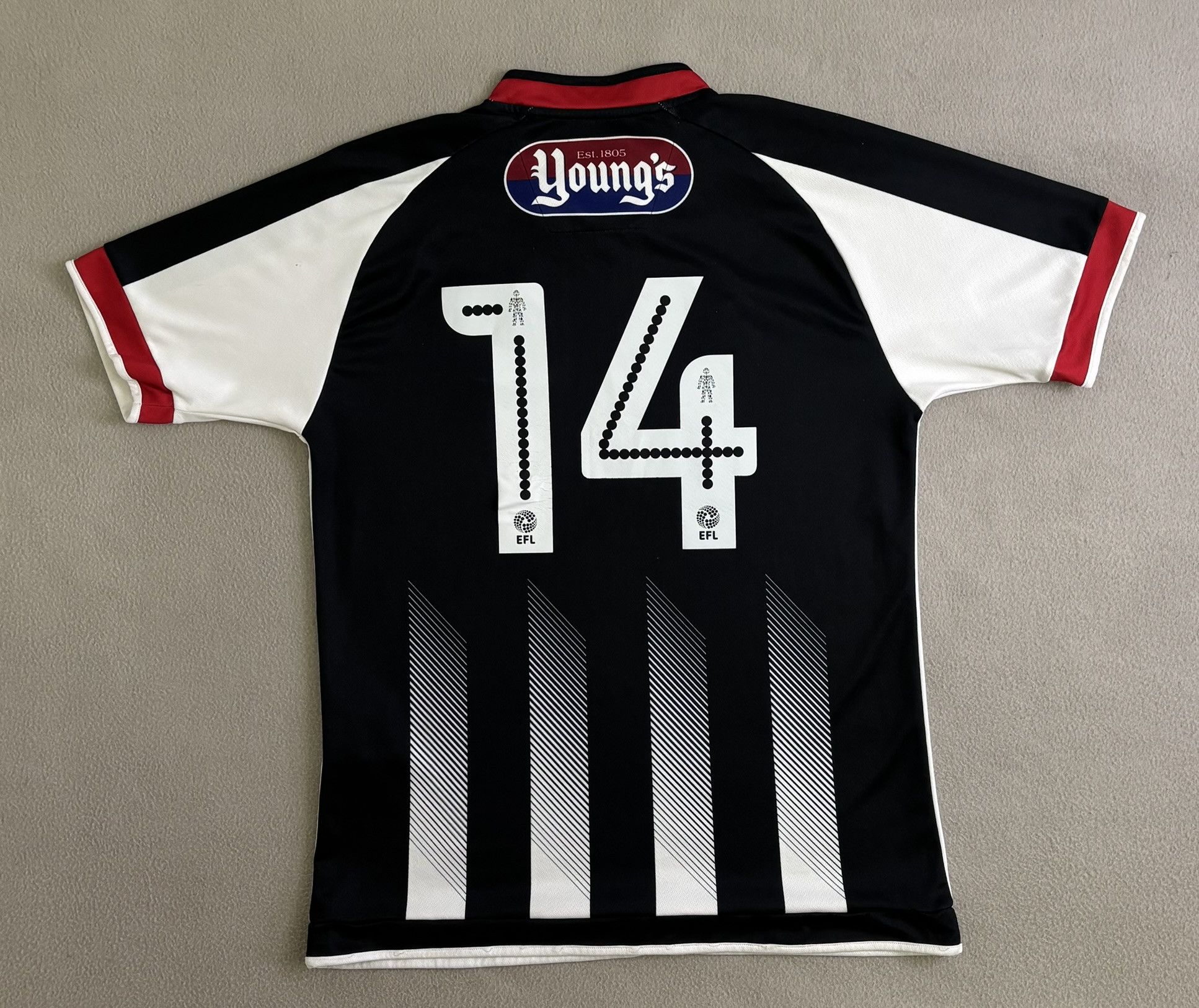 Errea Grimsby Town 2017/2018 #14 Errea Football Jersey Size L Size US L / EU 52-54 / 3 - 10 Thumbnail