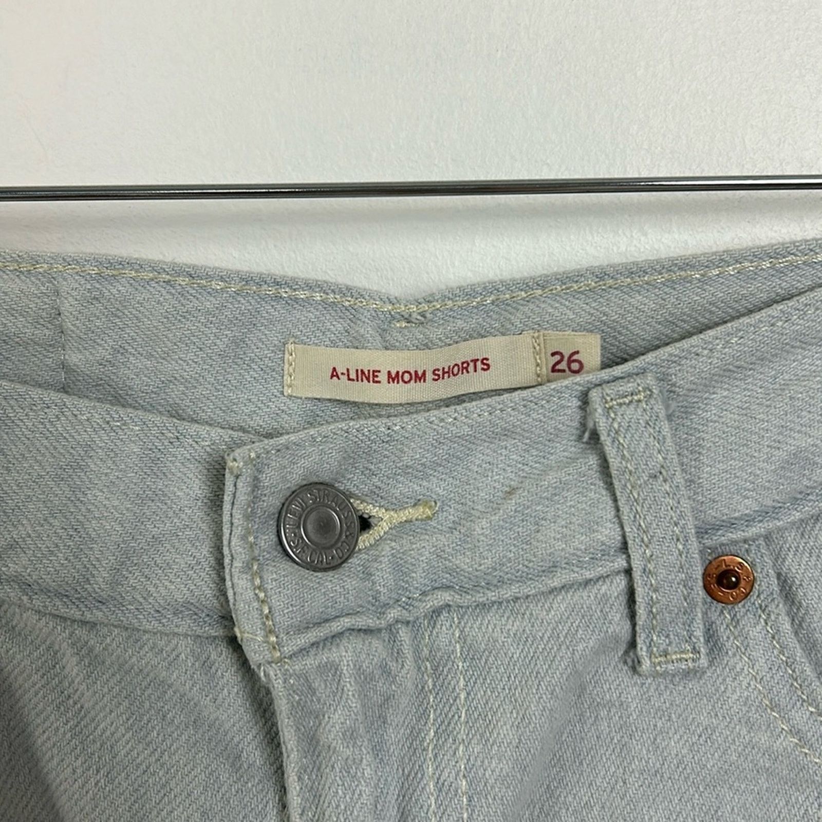 Levi's Levi’s A-Line Mom Denim Shorts Size 26" / US 2 / IT 38 - 4 Thumbnail