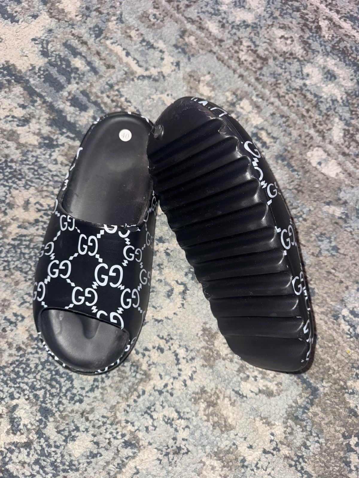 Imran Potato Size 40 Imran potato Yeezy Gucci slides Size US 7 / EU 40 - 3 Thumbnail