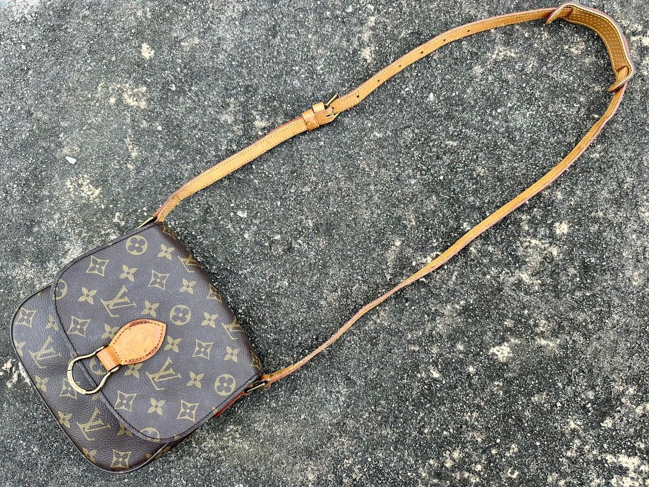 Louis Vuitton Authentic Louis Vuitton Monogram Saint Cloud PM Shoulder Bag Size ONE SIZE - 1 Thumbnail