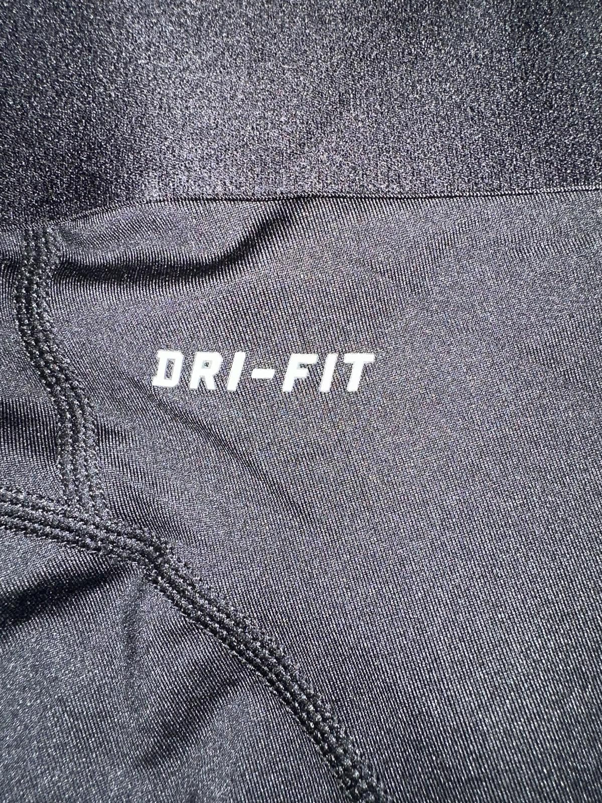 Nike Nike Women’s Pro 7" Compression Black Shorts Size 26" / US 2 / IT 38 - 7 Thumbnail