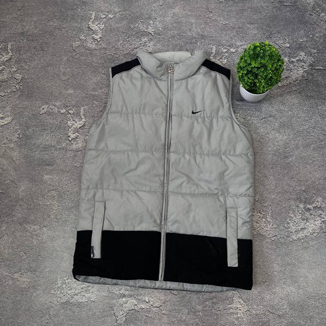 Nike Vintage 90s Nike Vest Grey Big Swoosh Logo Rare Nike Y2K Size US S / EU 44-46 / 1 - 21 Thumbnail