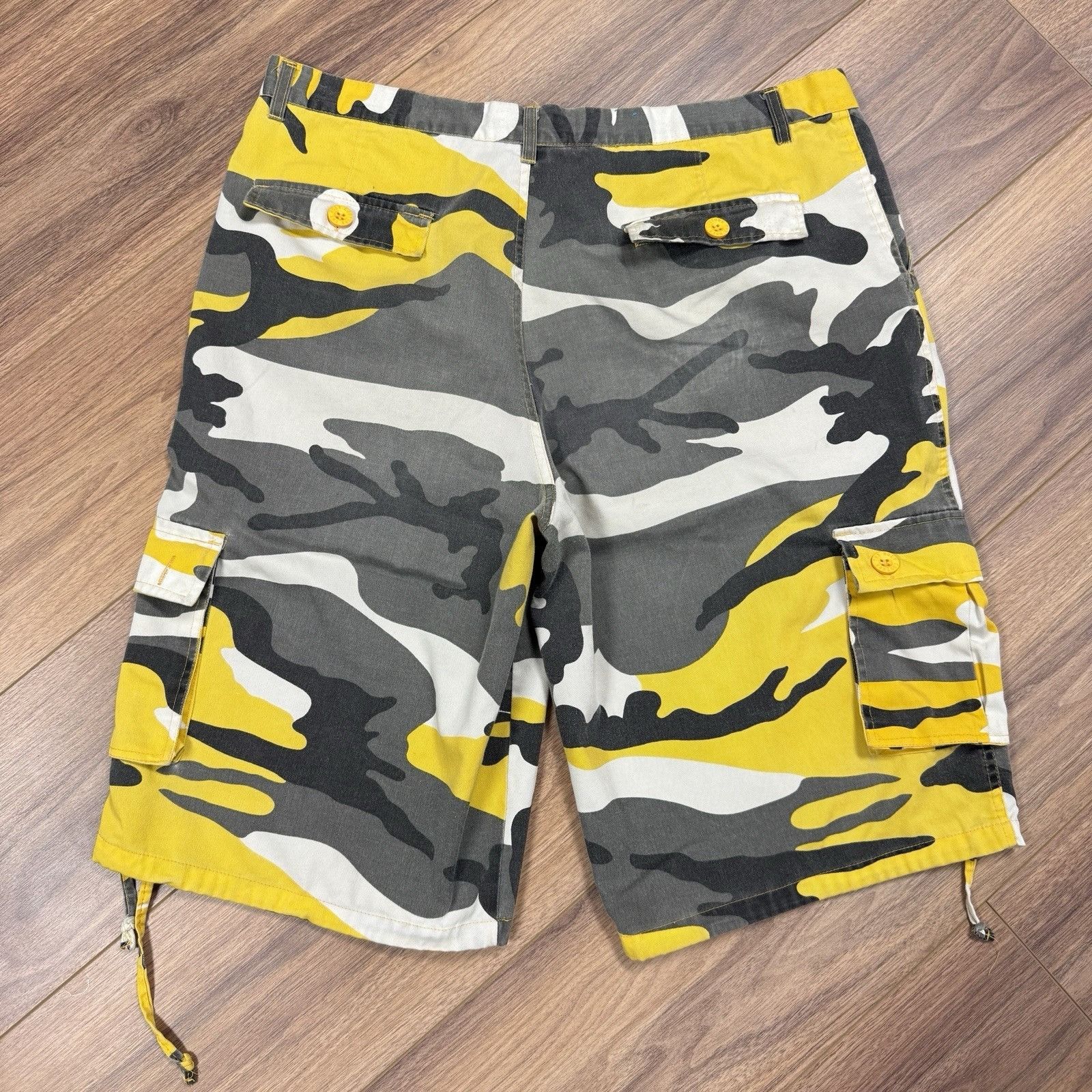 Vintage Vintage THC Camouflage Baggy Shorts Mens 42 W Yellow Skate G Size US 42 / EU 58 - 2 Thumbnail