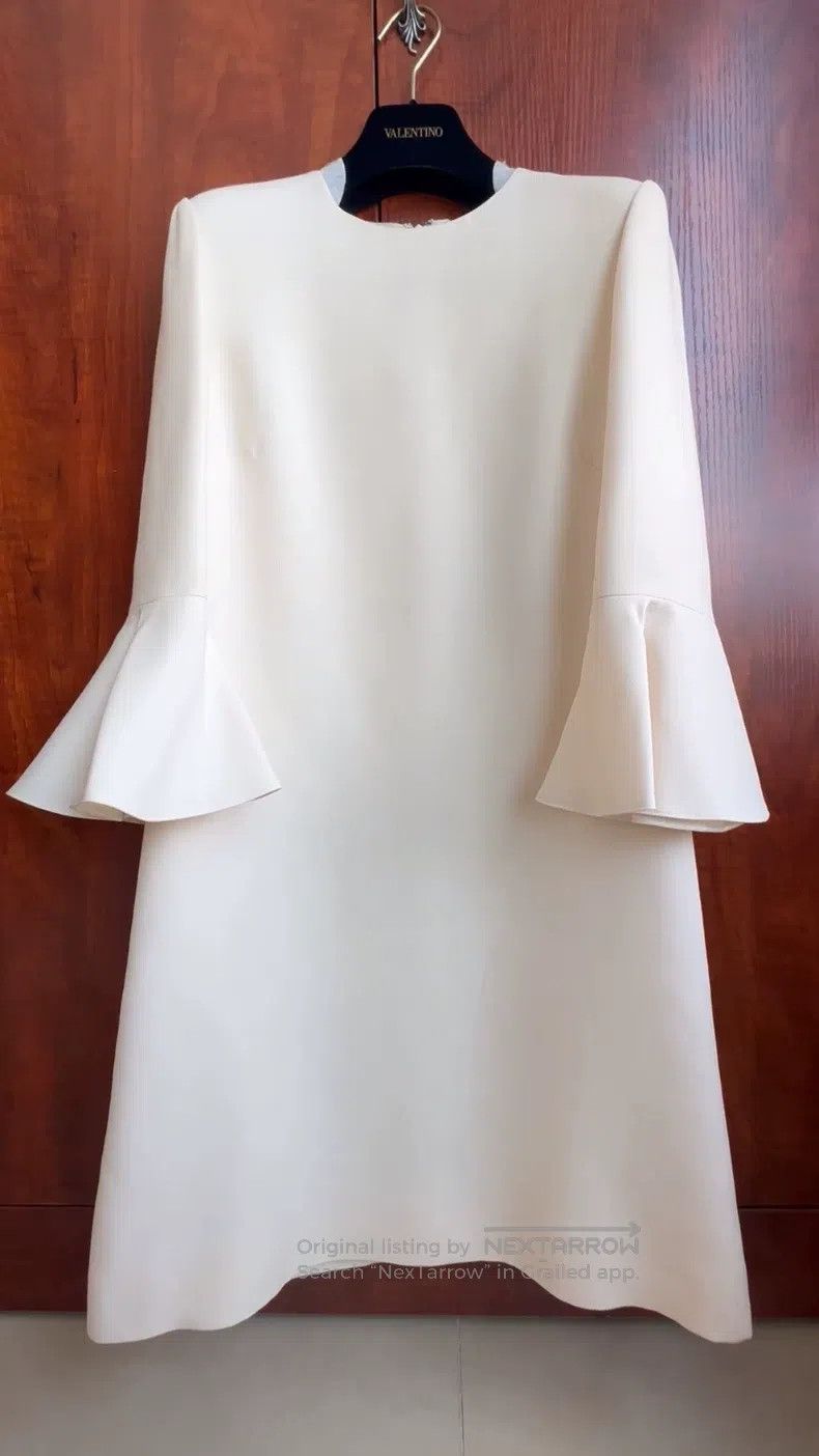 Valentino Valentino White wool silk dress Size S / US 4 / IT 40 - 1 Thumbnail
