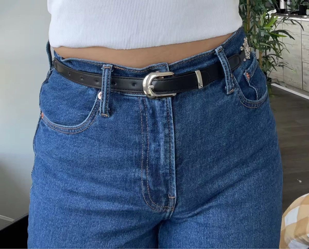 Vintage Retro Thin Leathers Waist Pin Buckle Belt Size ONE SIZE - 1 Thumbnail