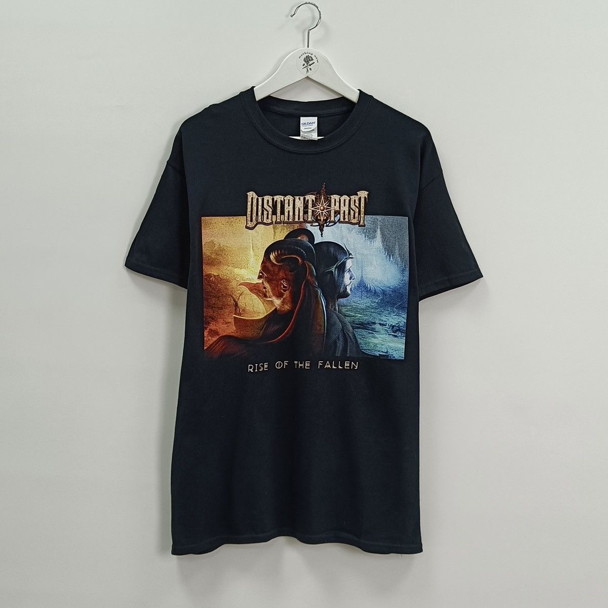 Band Tees Vintage 00s Distant Past Rise of The Fallen Heavy metal tee Size US L / EU 52-54 / 3 - 1 Thumbnail
