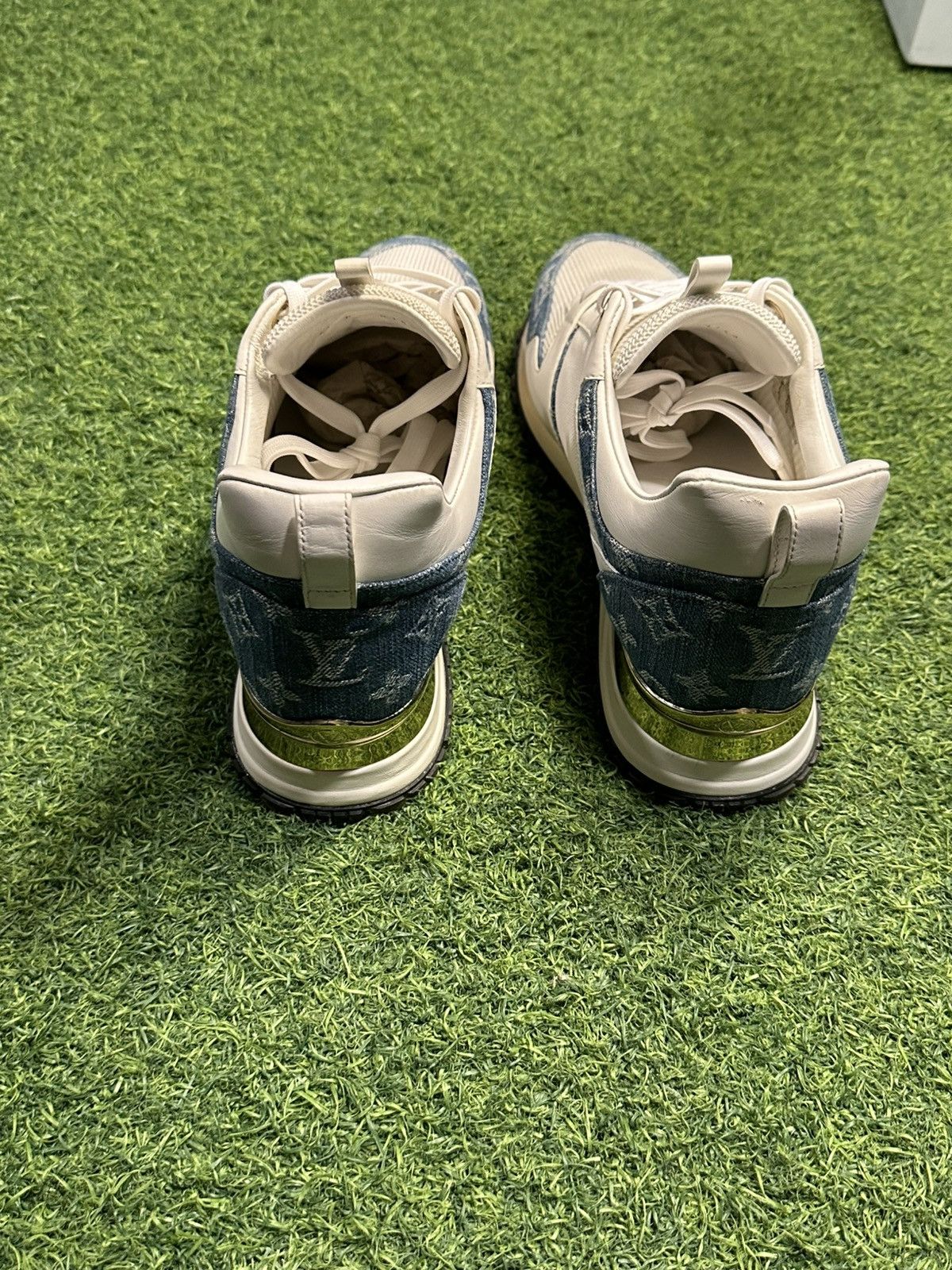 Louis Vuitton Louis Vuitton Run Away Sneaker ‘Blue Denim Monogram White’ Size US 8 / IT 38 - 4 Thumbnail