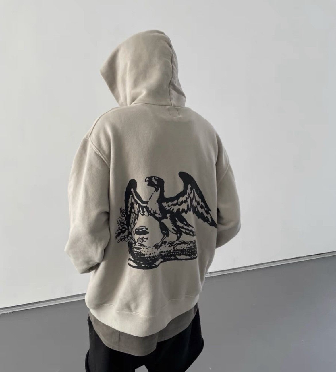 Yeezy Yeezy Season 5 Eagle Print Hoodie Size US L / EU 52-54 / 3 - 2 Thumbnail