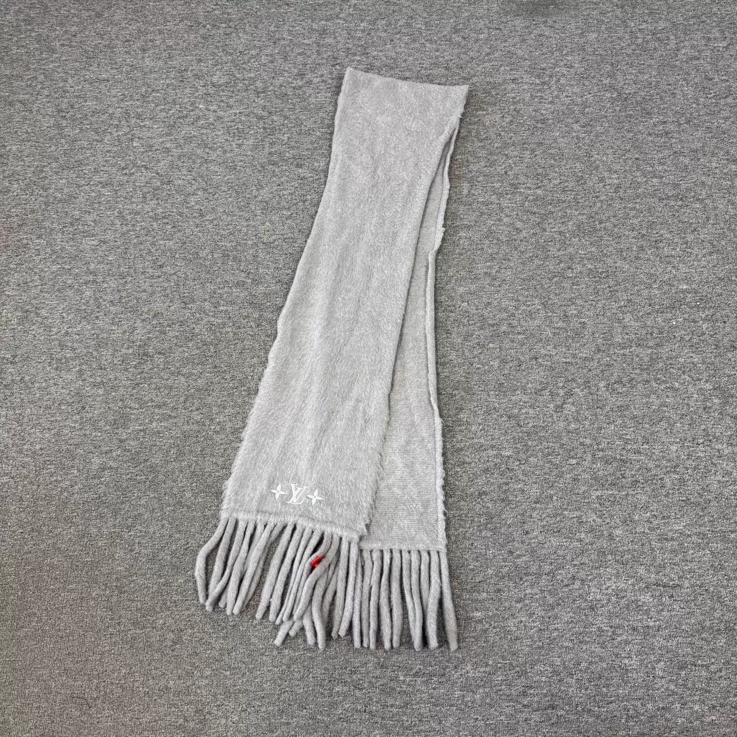 Louis Vuitton LV Gray Embroidered Logo Tassel Cashmere Scarf Size ONE SIZE - 2 Thumbnail
