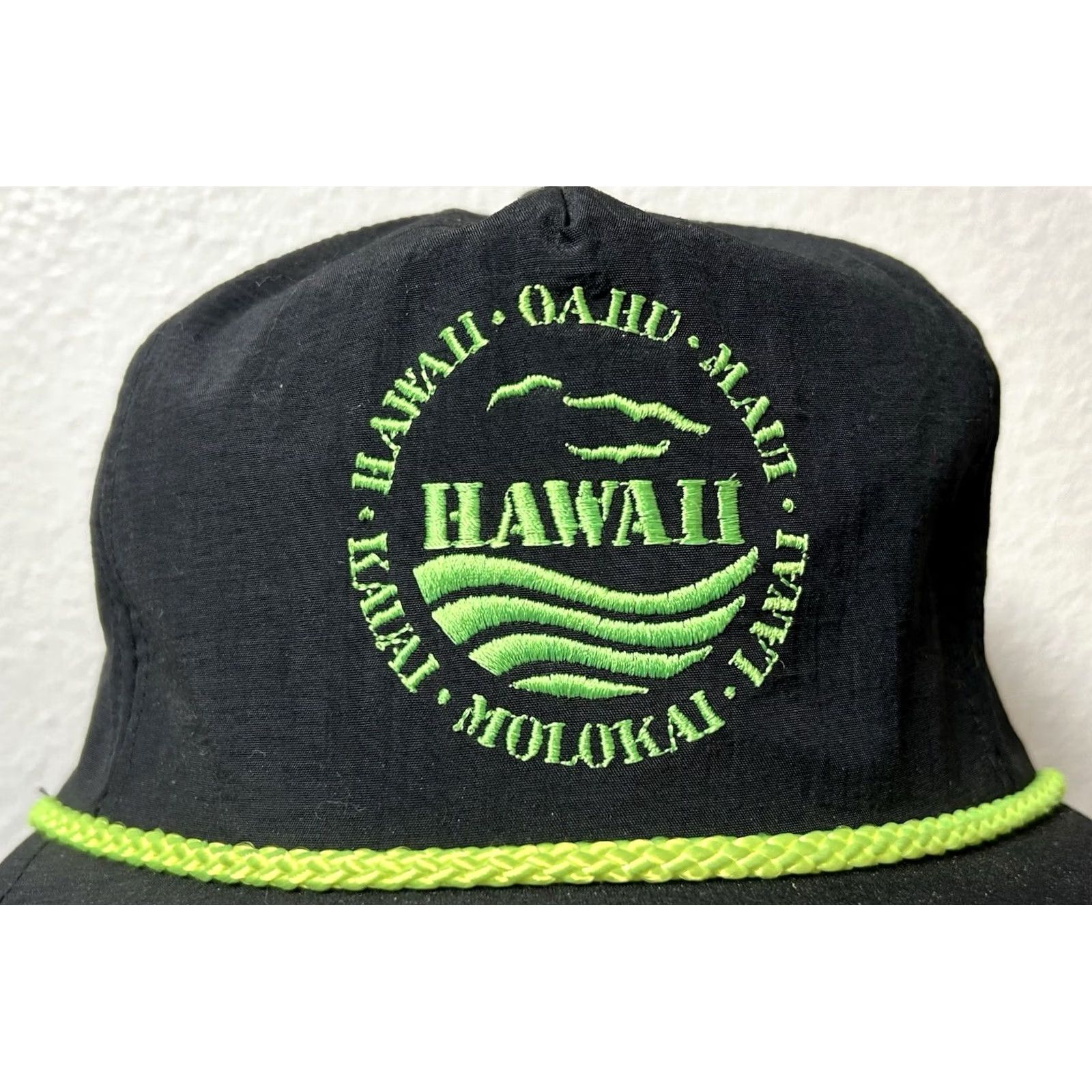 Vintage VINTAGE Hawaiian Headwear Snapback Hat Embroidered Black Rope Oahu Maui Lanai Molokai Kauai Men One Size 90s 80s Hawaiian Theme Size ONE SIZE - 2 Thumbnail