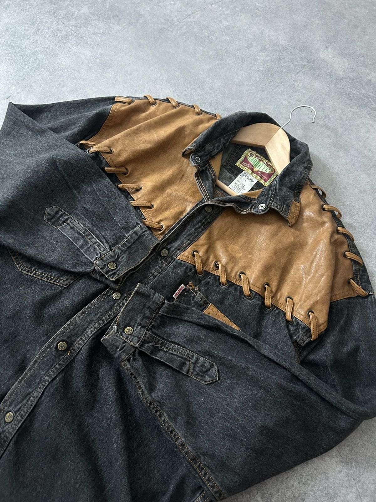Cowboy Equipment Vintage Shooter Cowboys denim buttons shirt with leather Size US L / EU 52-54 / 3 - 3 Thumbnail