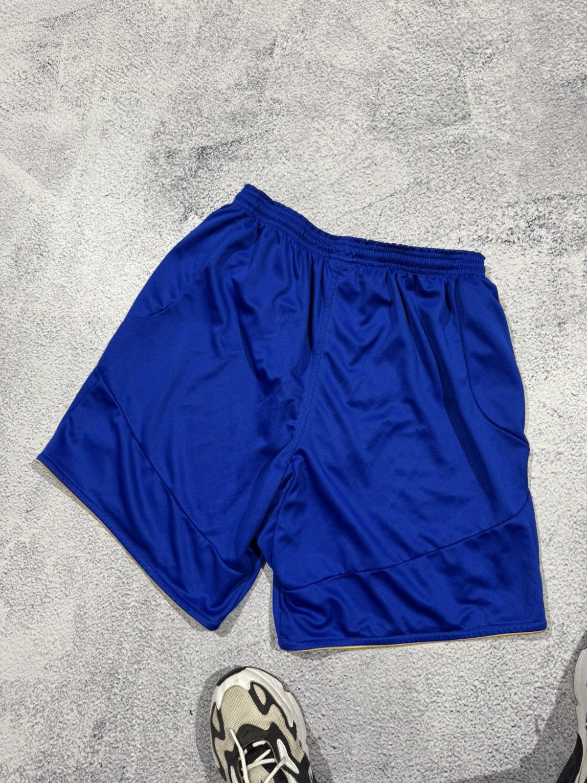 Chelsea Soccer × Vintage Chelsea 2005 2006 Umbro football shorts training men’s L Xl Size US 35 - 7 Thumbnail