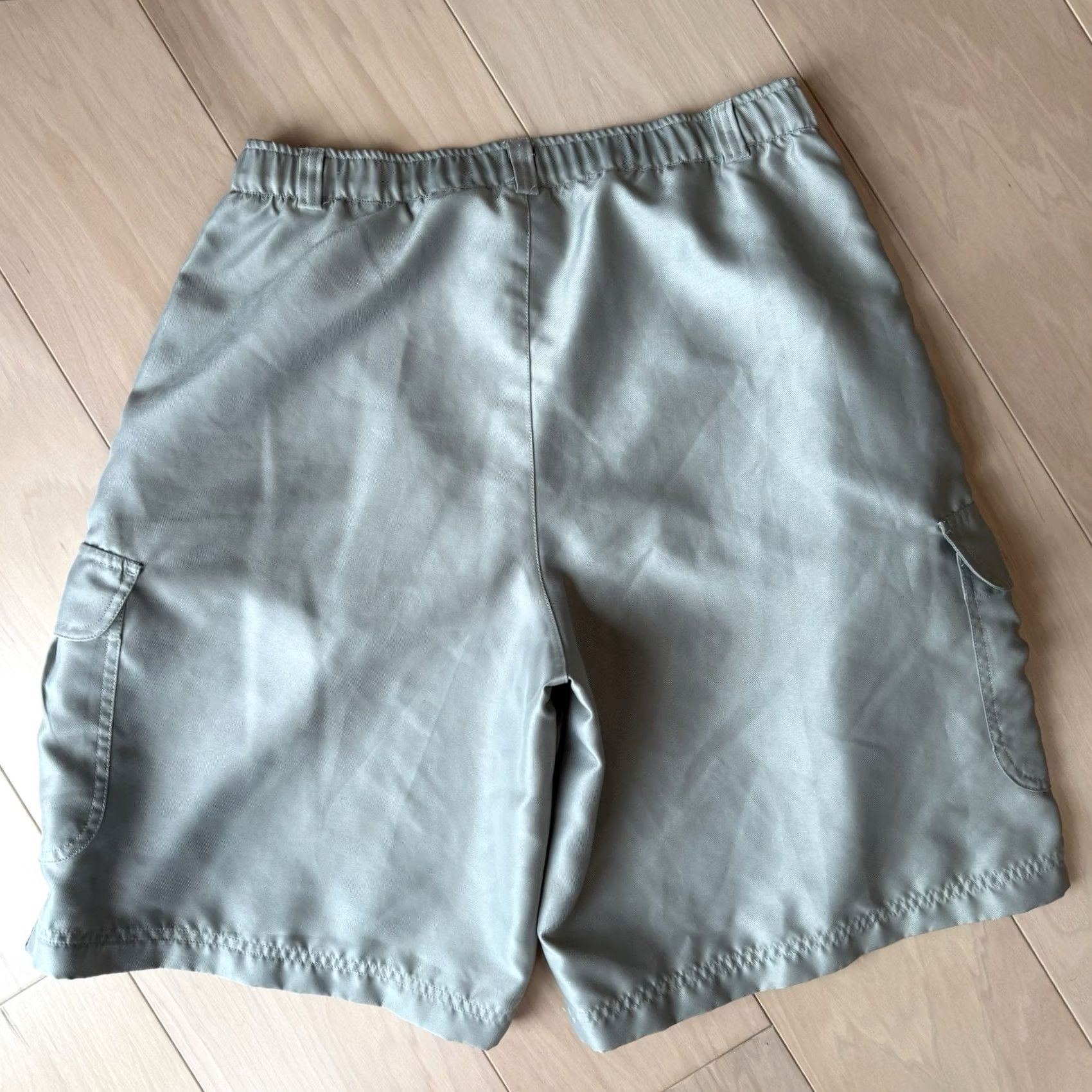 Nike VINTAGE Nike Cargo Shorts Large Gray Y2K Utility Sportswear Men 31 Inseam 11 Zak Zipper Solid Knit Cargo Pocket Mid Rise Pattern 31 in Waist Black? Size US 31 - 6 Thumbnail