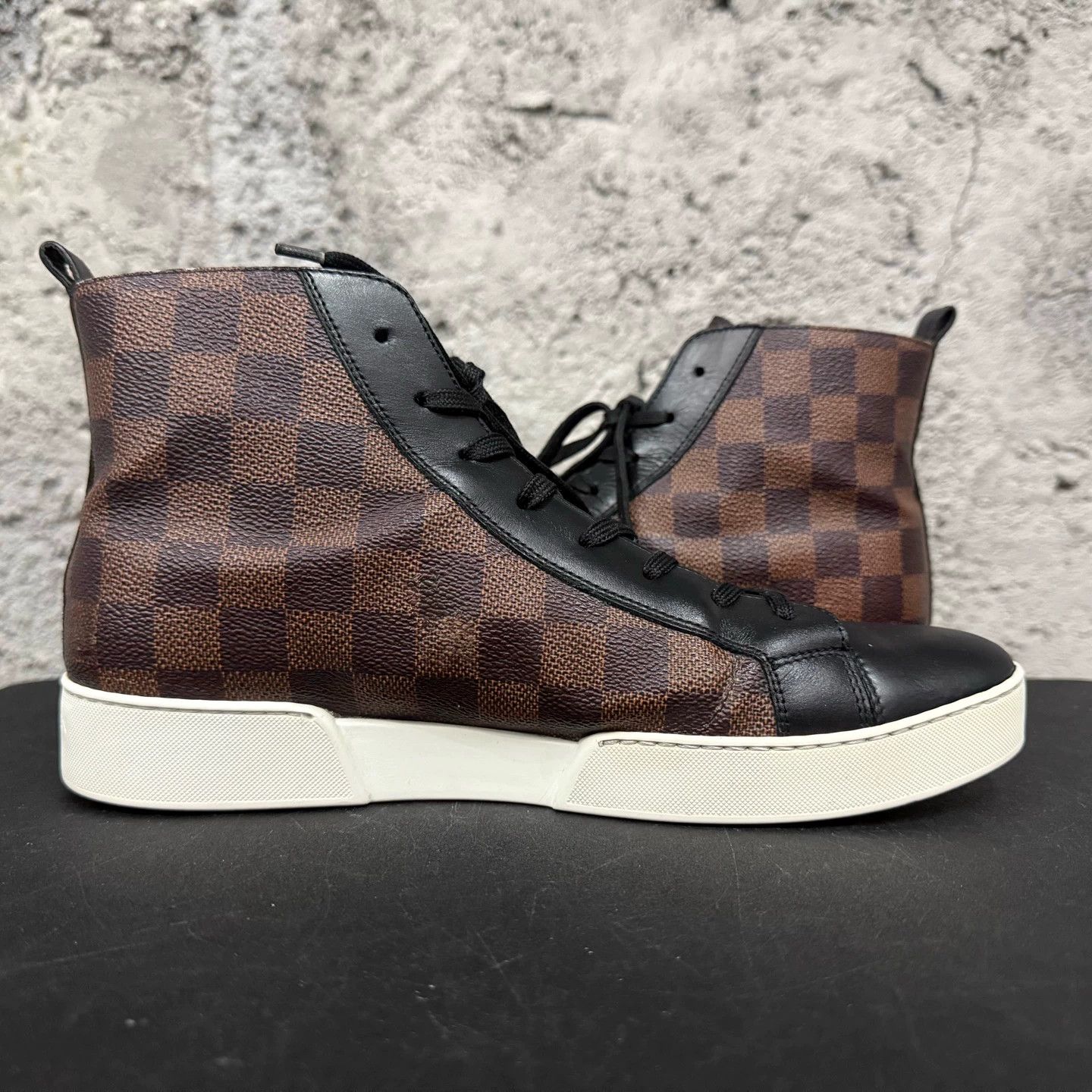 Louis Vuitton LV Monogram Canvas High-Top Sneakers US 6 Size US 6 / IT 36 - 4 Thumbnail