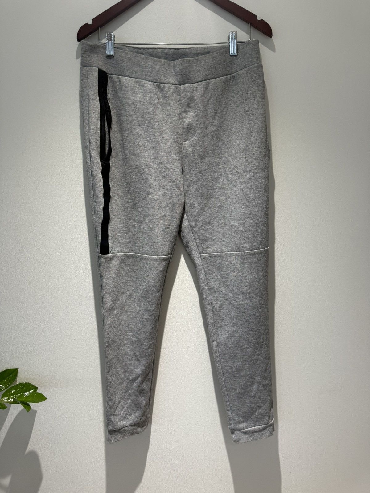 ONLY & SONS Only and sons joggers Size US 31 - 1 Thumbnail
