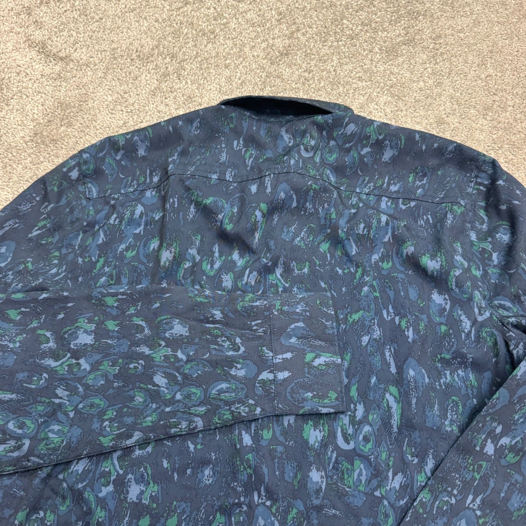 Ralph Lauren VINTAGE Perry Ellis Motion Button-Down Shirt Mens Small Abstract Blue Green NWT 90s Preppy Mens Shirt Size US L / EU 52-54 / 3 - 3 Thumbnail