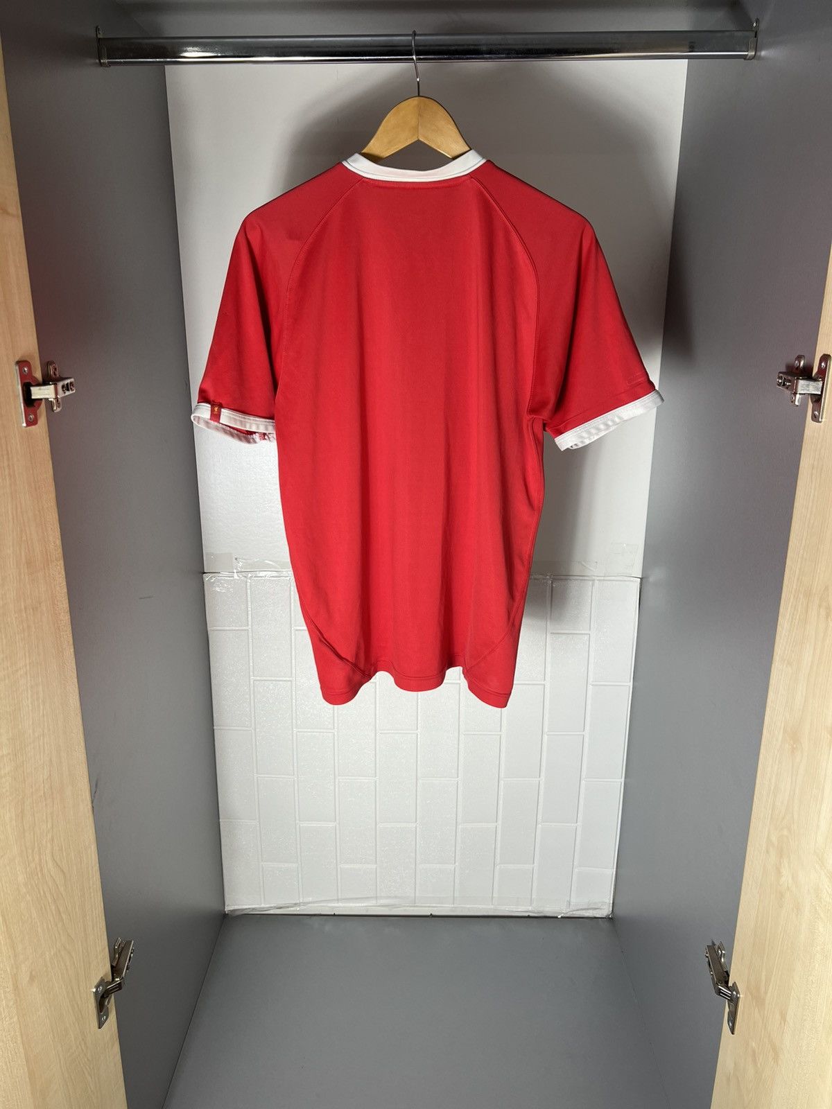 Reebok VINTAGE REEBOK FC LIVERPOOL ENGLAND SOCCER JERSEY RETRO 90s Size US M / EU 48-50 / 2 - 20 Thumbnail