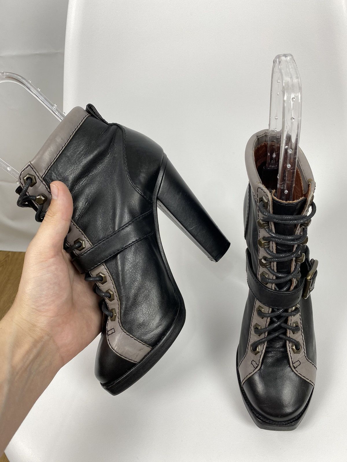 Marc by Marc Jacobs Marc By Marc Jacobs Genuine Leather Boots size 37,5 Size US 7.5 / IT 37.5 - 7 Thumbnail