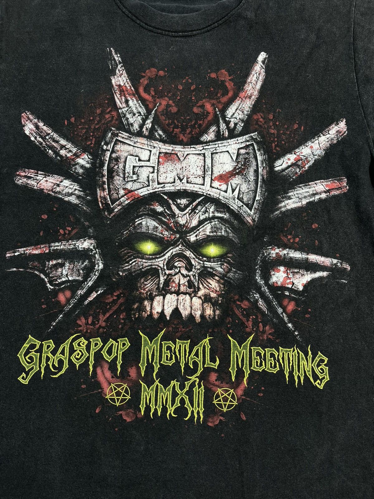 Band Tees Vintage Graspop Metal Meeting Rock Bands Faded T Shirt Size US M / EU 48-50 / 2 - 4 Thumbnail
