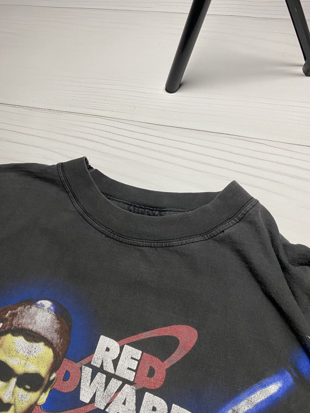 Vintage Vintage 90’s Red Dwarf distressed faded box fit y2k t shirt Size US XL / EU 56 / 4 - 7 Thumbnail