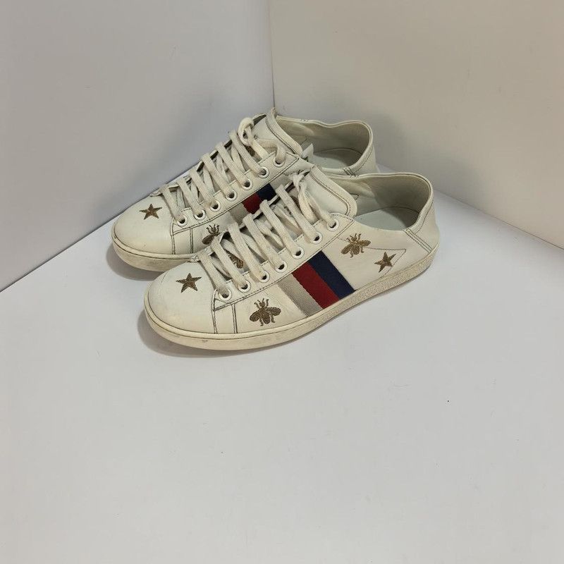 Gucci Gucci Ace Bee & Star White Fashion Sneakers 0079 Size US 5 / IT 35 - 1 Thumbnail