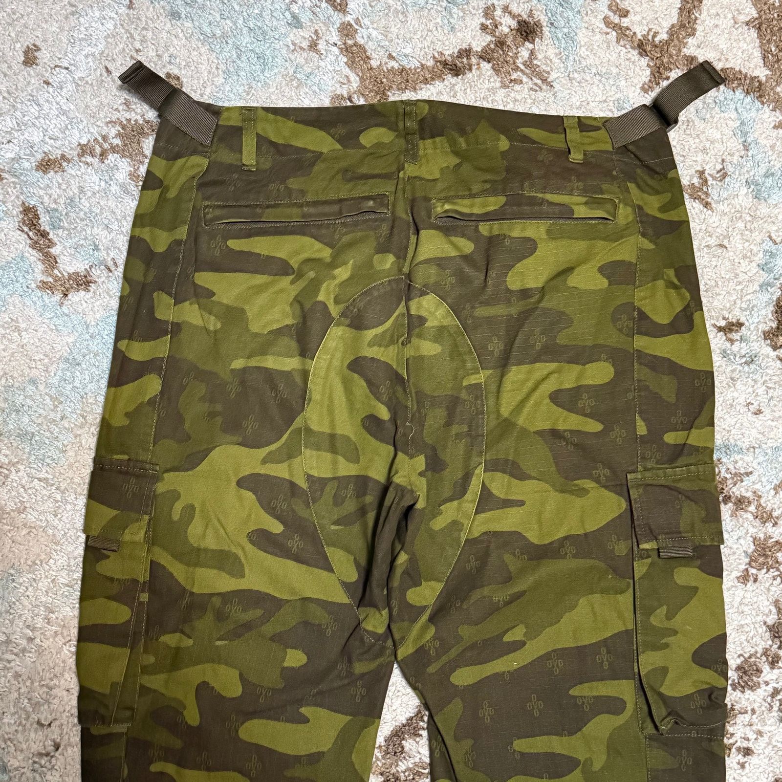 October's Very Own Octobers Very Own OVO Drake Camo Cargo Pants Size 34 Size US 34 / EU 50 - 3 Thumbnail