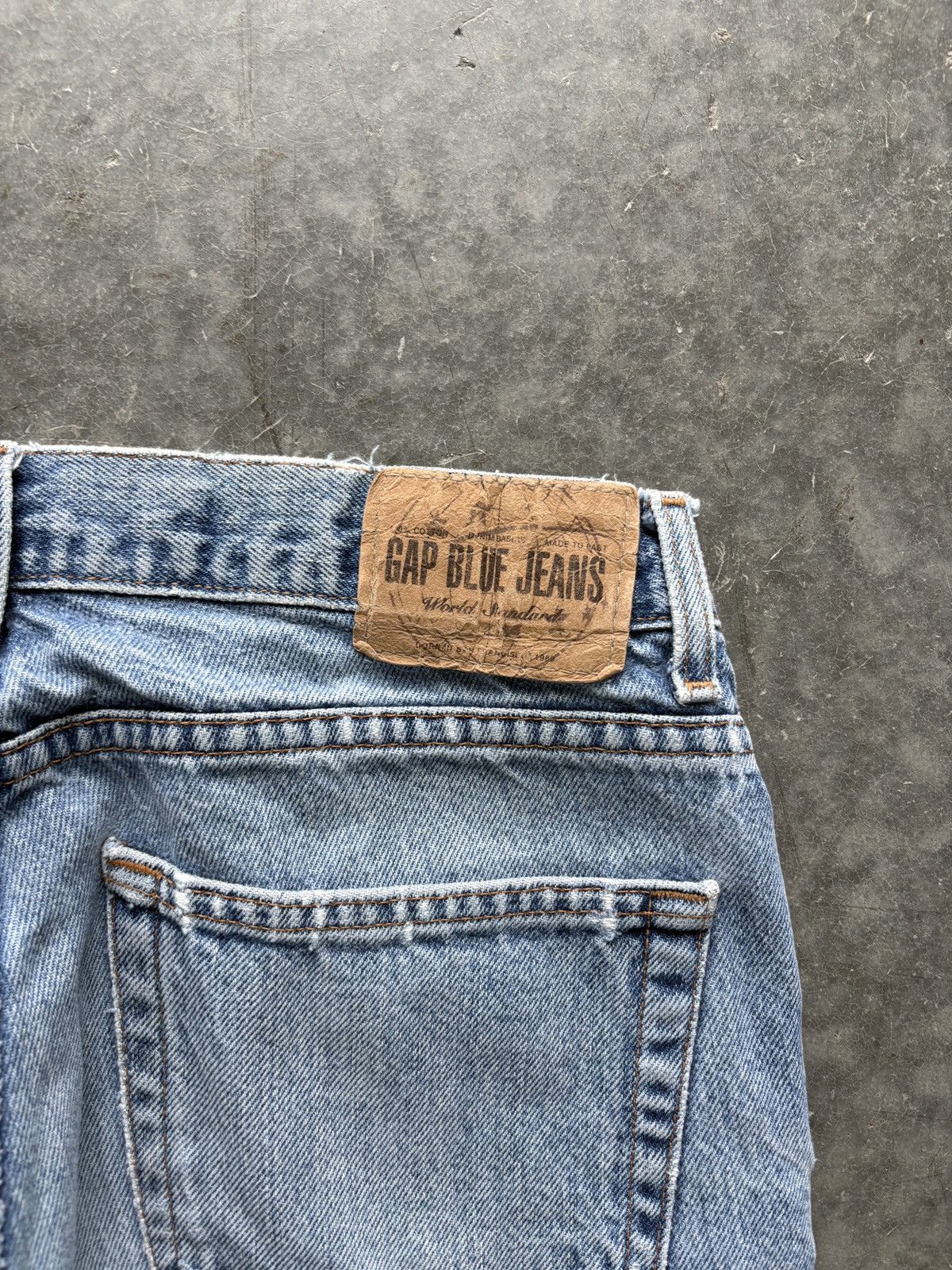 Gap Vintage Y2K Gap Easy Fit Light Wash Denim Jeans Size US 29 - 9 Thumbnail