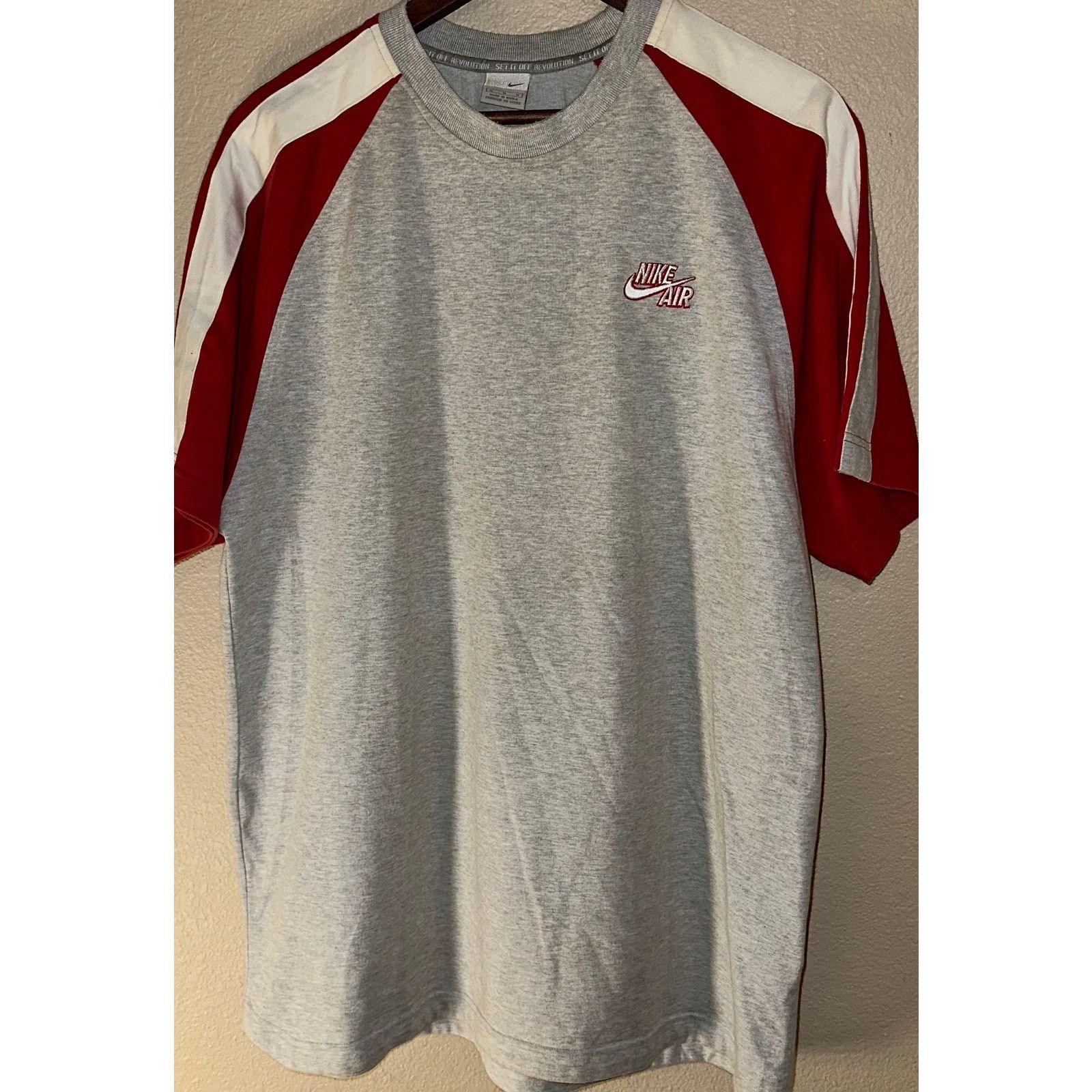 Nike • Nike Air Gray & Red Tee 👕 Size M Medium Size US M / EU 48-50 / 2 - 1 Thumbnail
