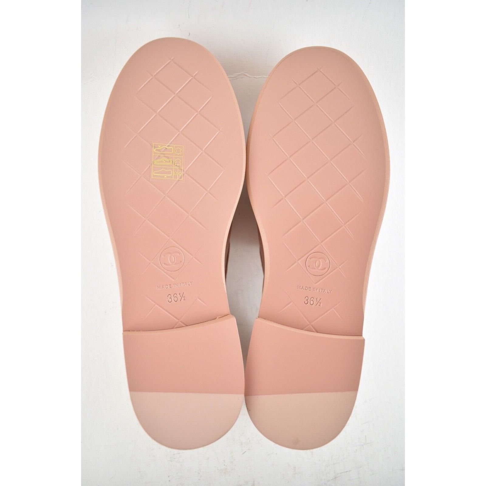 Chanel Chanel Quilted Flap Turnlock Slip Flat Loafer 36.5 Size US 6.5 / IT 36.5 - 12 Thumbnail