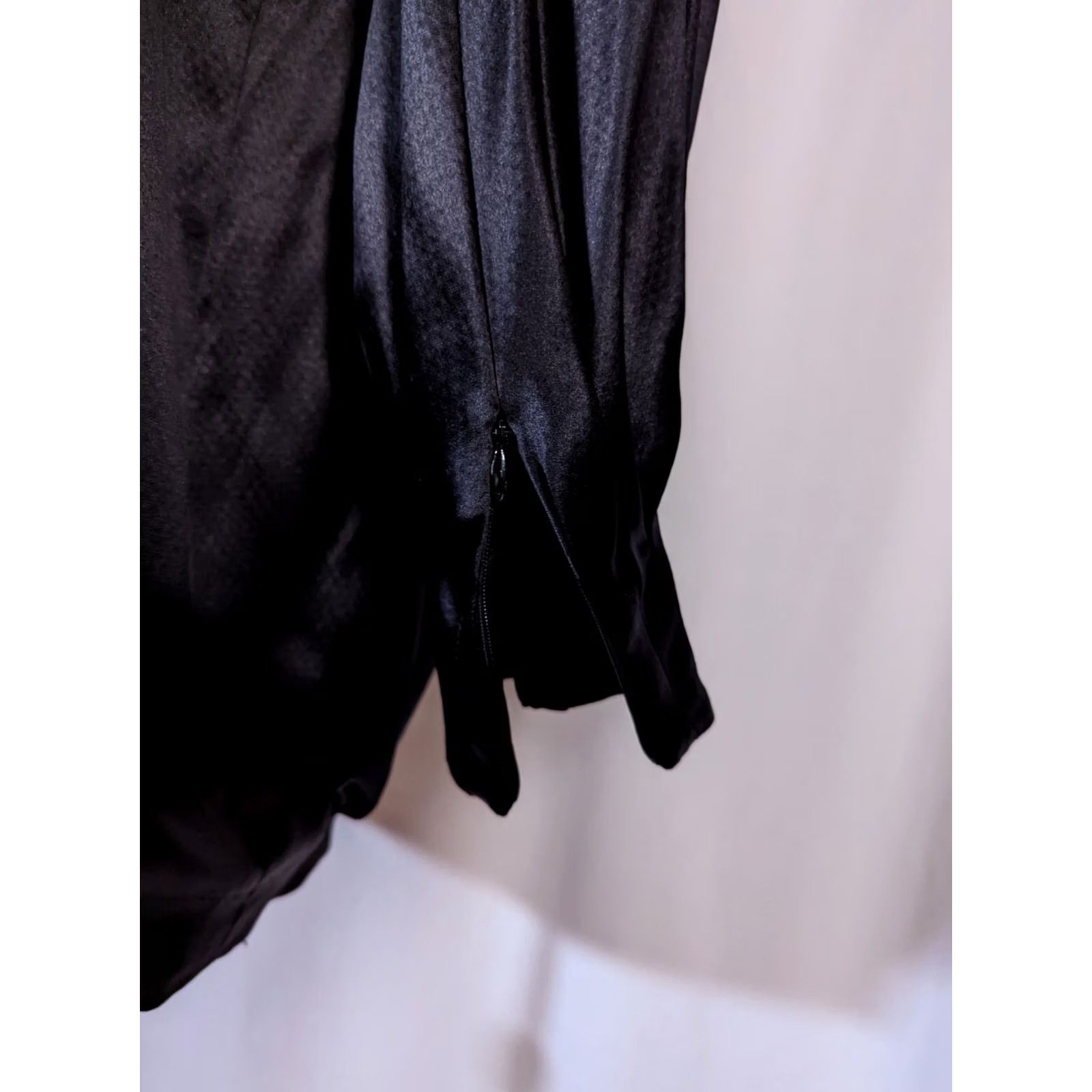 Alexander McQueen VINTAGE Alexander McQueen Dress Silk Black Teardrop Poof Runway 2007 Size 40 Italy Womens Size S / US 4 / IT 40 - 4 Thumbnail