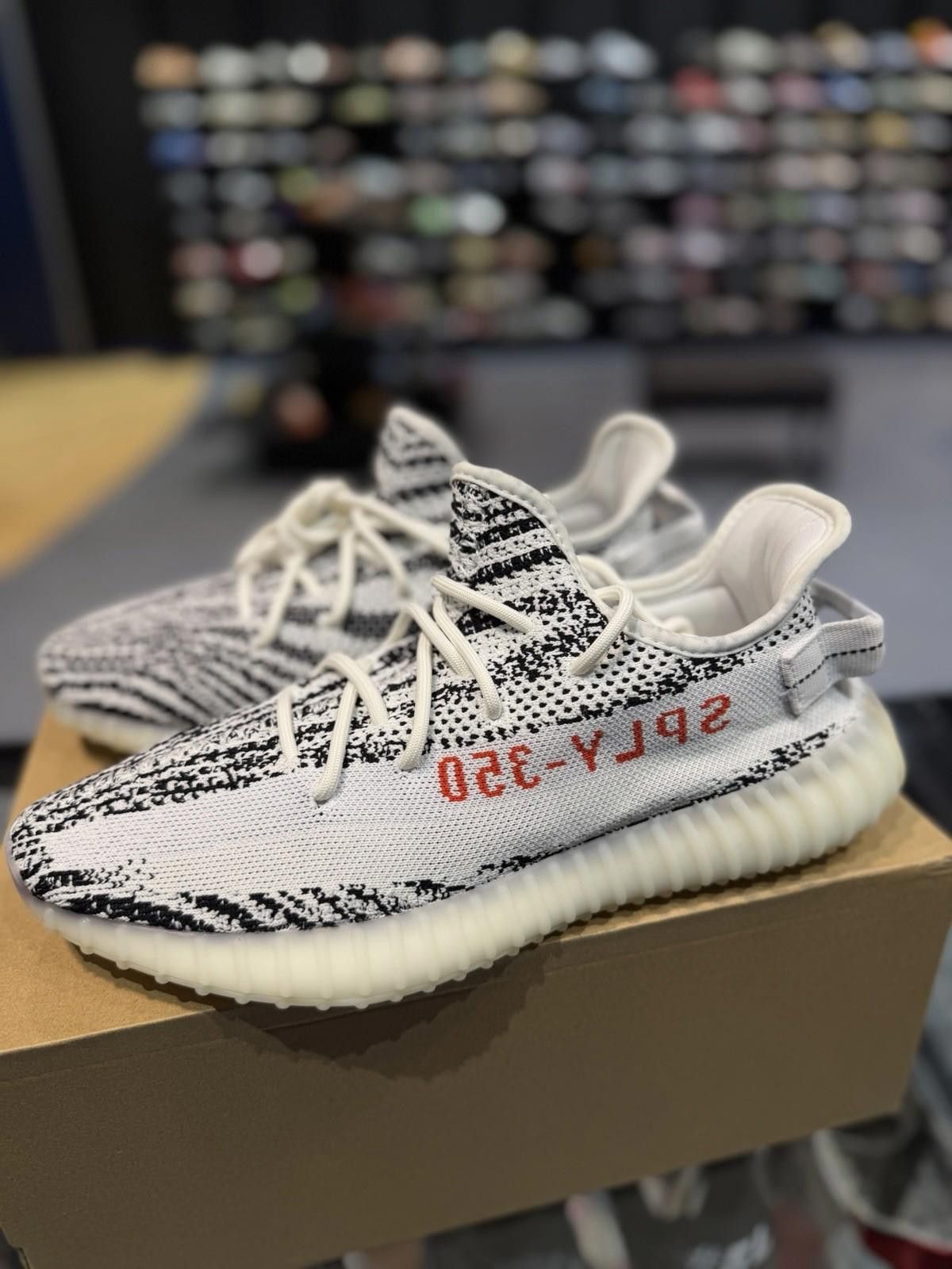 Adidas Size 10.5 - adidas Yeezy Boost 350 V2 Low Zebra Size US 10.5 / EU 43-44 - 5 Thumbnail