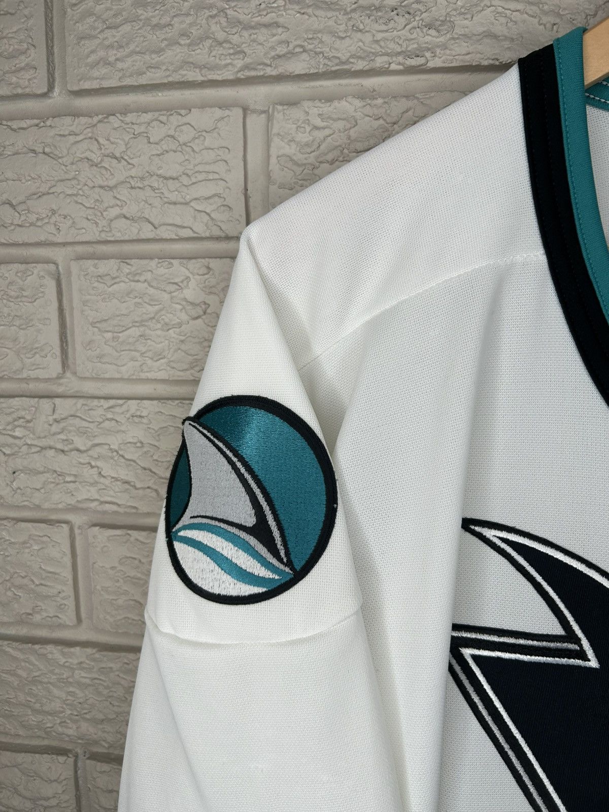 Ccm Vintage CCM San Jose Sharks Jersey Size US XL / EU 56 / 4 - 5 Thumbnail