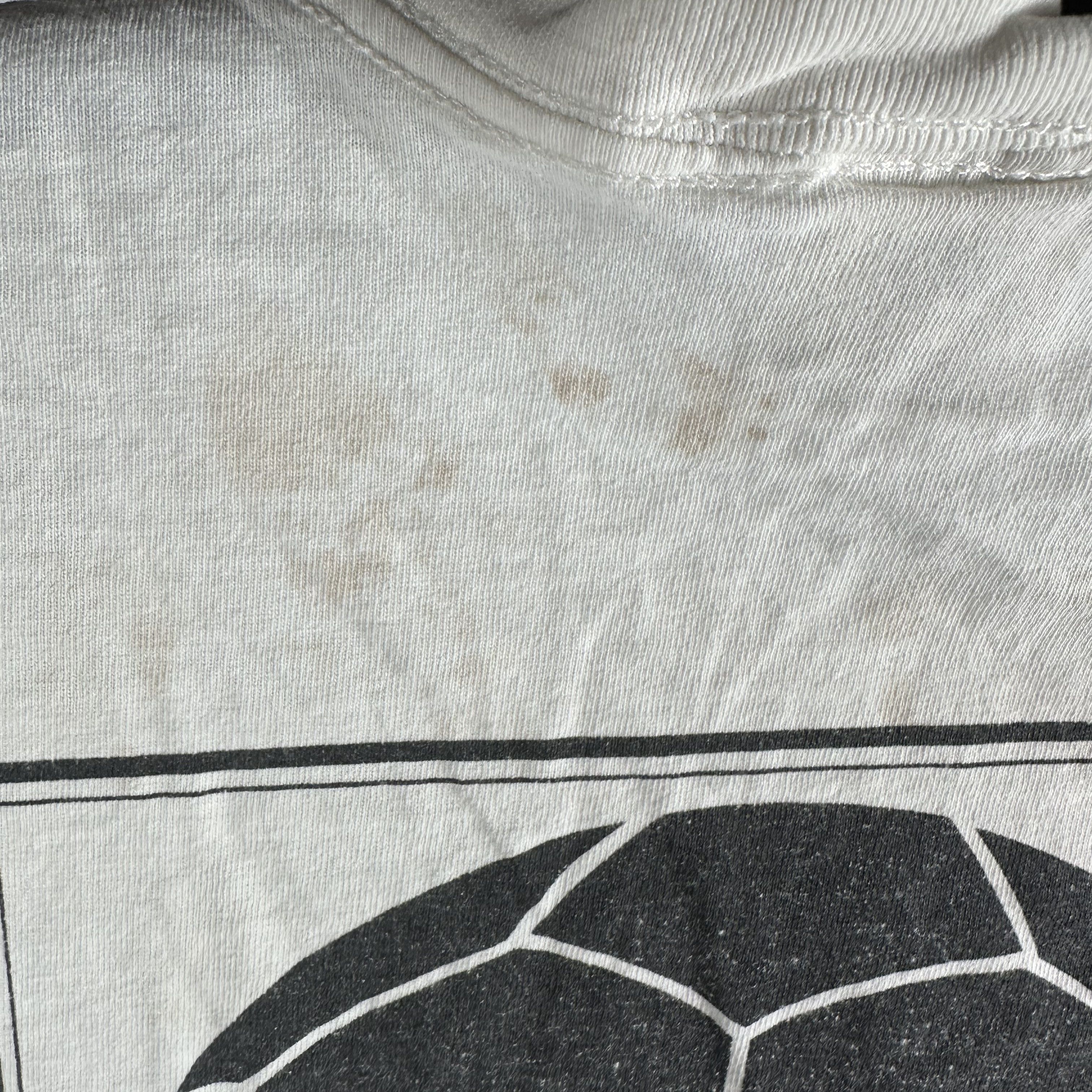 Vintage Vintage Nike 90s Soccer House Graphic Single Stitch T-shirt Size US M / EU 48-50 / 2 - 9 Thumbnail