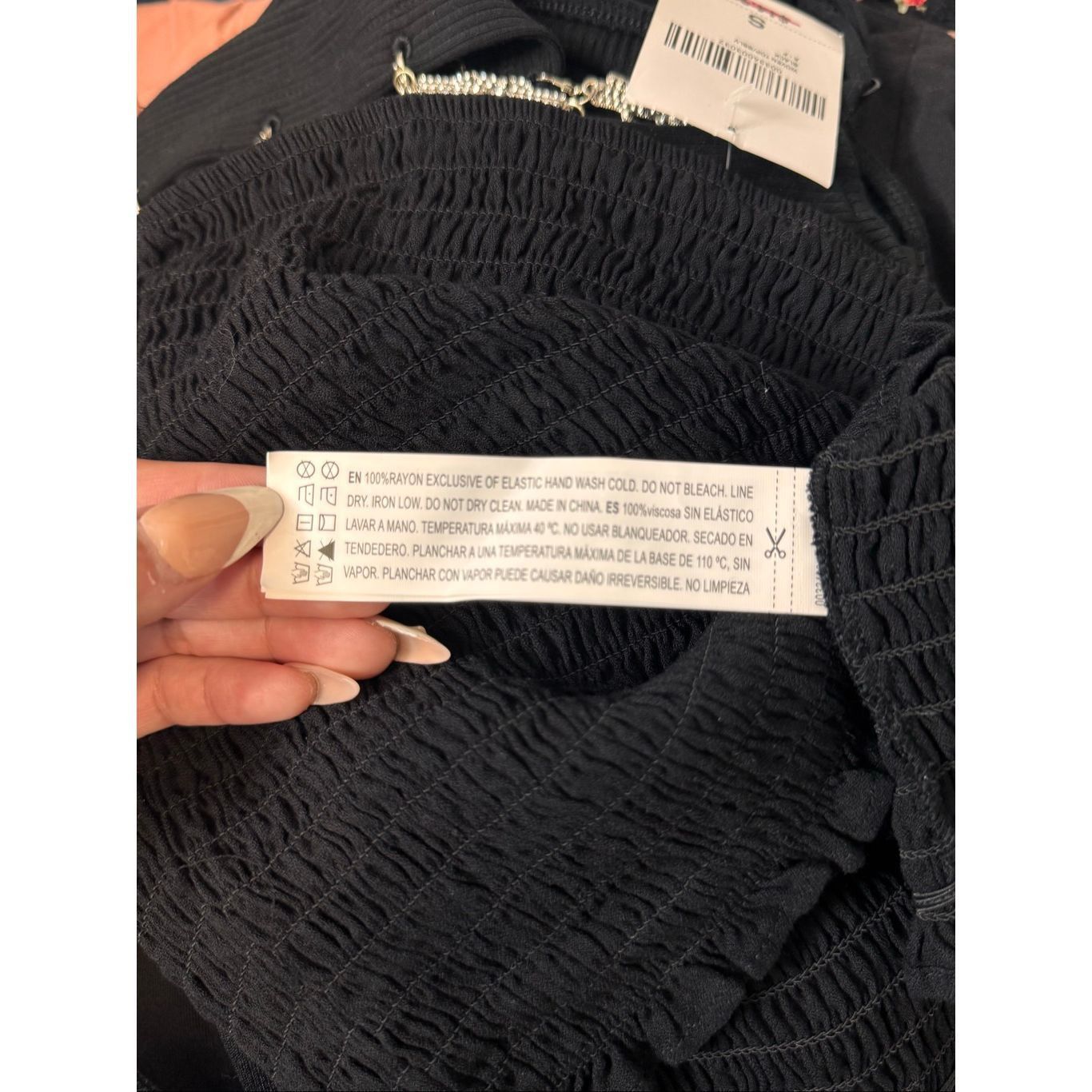 Forever 21 Forever 21 Black Puff Sleeve Smocked Crop Top – Size S Size S / US 4 / IT 40 - 7 Thumbnail