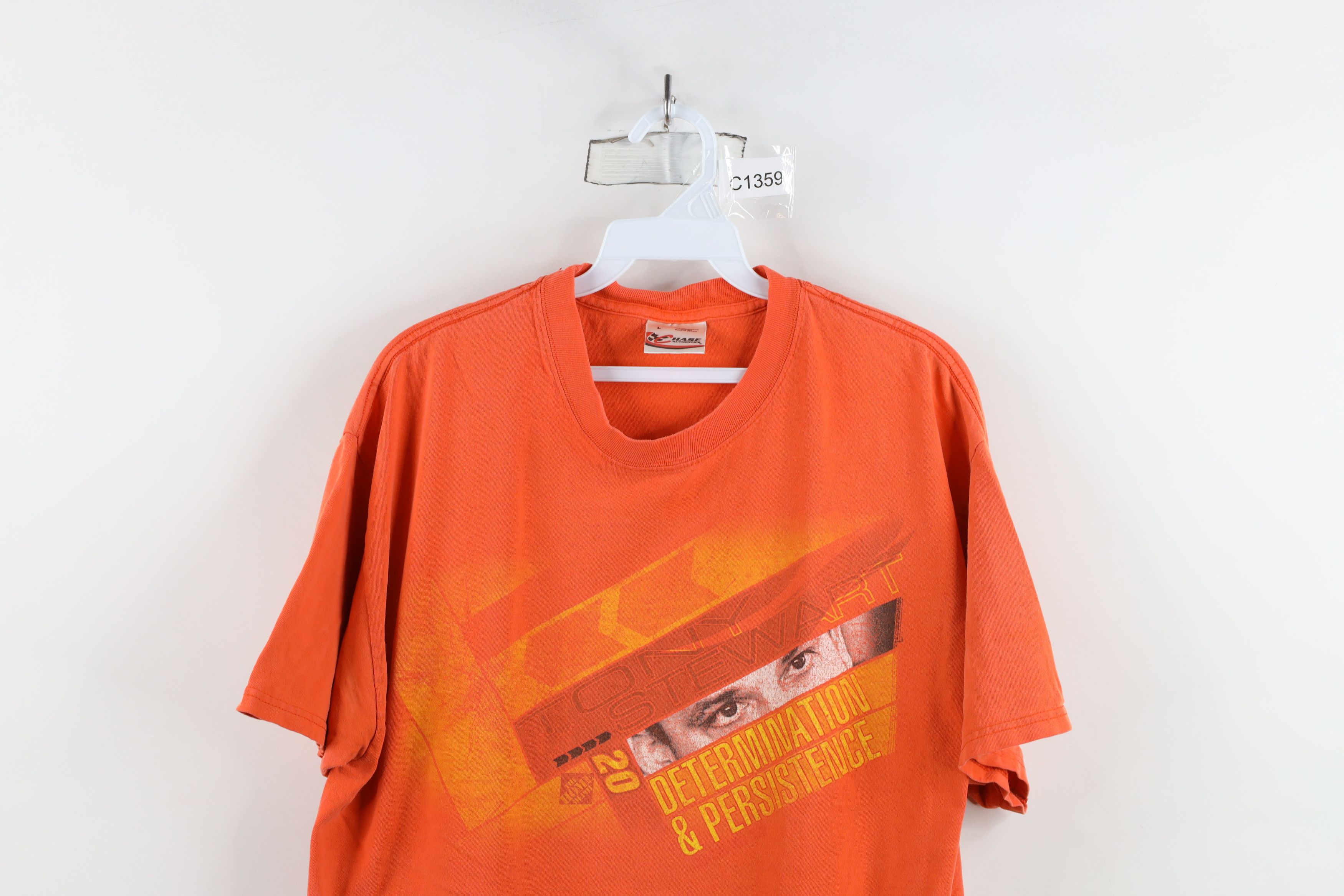 Vintage Vintage Y2K NASCAR Spell Out Tony Stewart Racing T-Shirt Size US L / EU 52-54 / 3 - 2 Thumbnail
